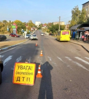 У Володимирі вантажівка на переході збила 55-річну жінку