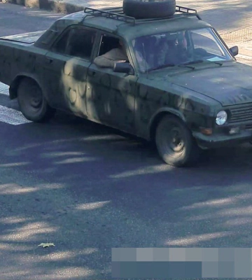 Поліцейські розшукують водія на &quot;Волзі&quot;, який скоїв у Миколаєві ДТП і втік