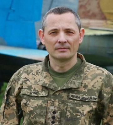 Игнат прокомментировал удары по аэродромам россиян  в оккупированном Бердянске и Луганске
