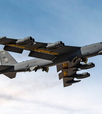 Напрячь северных соседей: в Южную Корею впервые направился самолет B-52 ВВС США