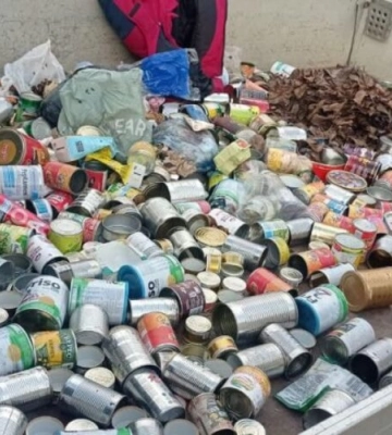 Львівські комунальники закликають волонтерів розбирати бляшанки для окопних свічок – локації