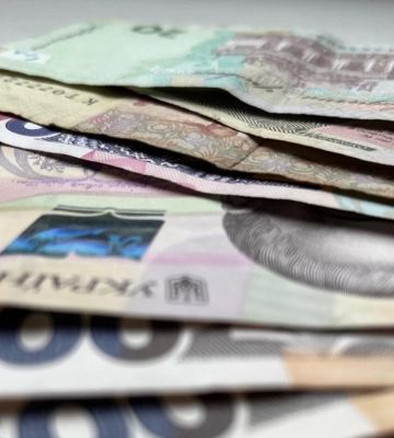 Шахраї виманили у двох прикарпаток понад 90 000 гривень