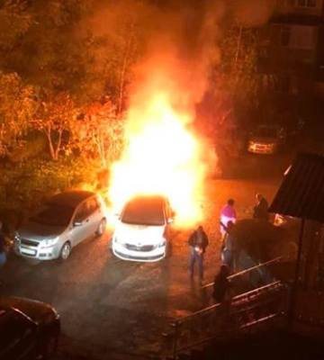 В Закарпатье неизвестные сожгли автомобиль прокурора