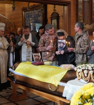 Загинув, рятуючи підлеглого: на Волині попрощалися з капітаном Володимиром Голядинцем