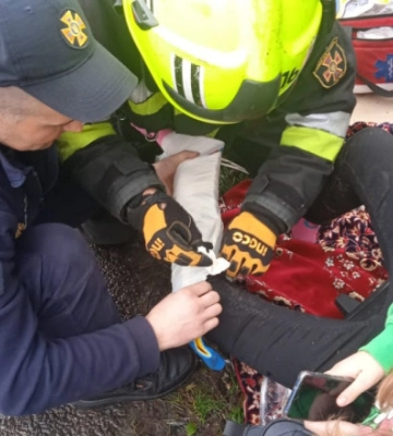 На Франківщині зіштовхнулись автівка та мікроавтобус: 7 людей травмувалися, серед них 5 дітей