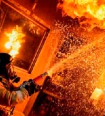На Закарпатті внаслідок пожежі у житловому будинку загинув 43-річний чоловік