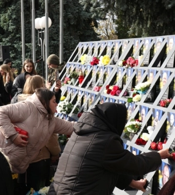 На Волині відкрили стелу памʼяті загиблих у війні