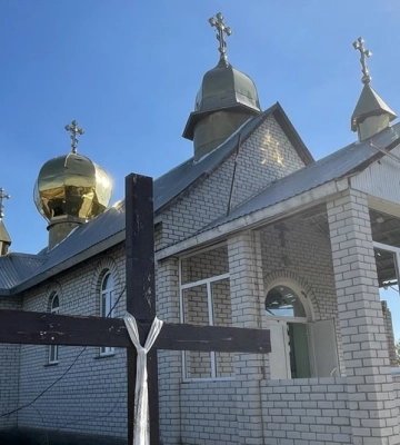 Обстрілювали ракетами та з танків. На Миколаївщині відновлюють церкву