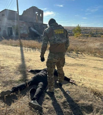 В Одесі поліцейський організував незаконний виїзд чоловіків за кордон