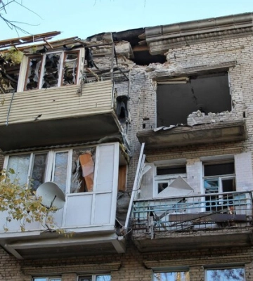Окупанти обстріли Херсон з танків та артилерії: з&#039;явилися фото наслідків