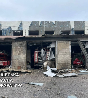 Россияне ударили ракетой по пожарной части в Изюме: пострадали 8 спасателей