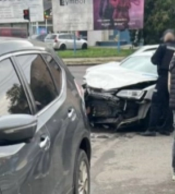 Учорашню ДТП в Ужгороді спричинив п&#039;яний поліцейський (ФОТО, ВІДЕО)