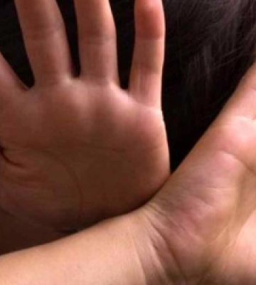 Львів’янка на підпитку била свого 8-річного сина на дитячому майданчику