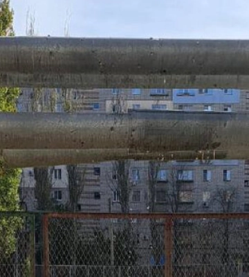 Внаслідок нічного обстрілу Херсону пошкоджено теплотрасу в Корабельному районі. ВІДЕО+ФОТО