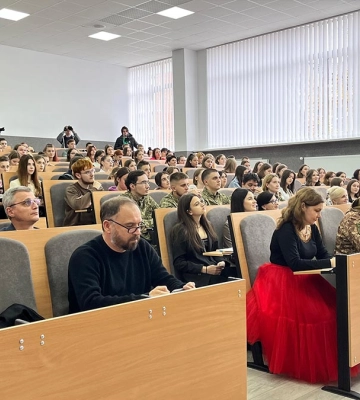Як у Франківську студенти-медики писали Радіодиктант національної єдності