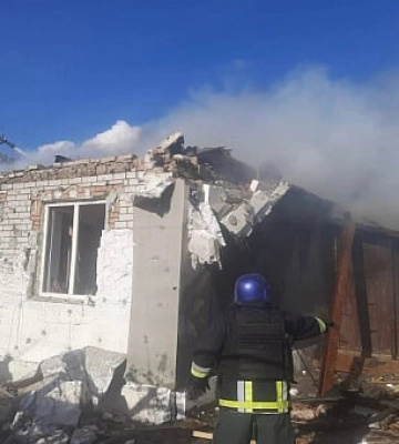 Через ворожі обстріли Нікополя без світла залишилися 1207 домівок