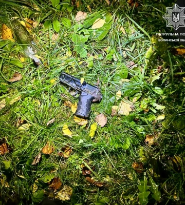 У Луцьку неповнолітній стріляв з пістолета 