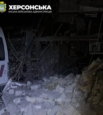 ОВА показала наслідки обстрілу Херсона: удар припав на середмістя