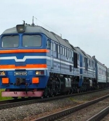 ВАЗ потрапив під потяг на Дніпропетровщині