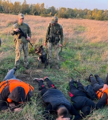 СБУ викрила ділків, які переправляли за кордон призовників: ліквідовано чергову «схему» в Берегівському районі