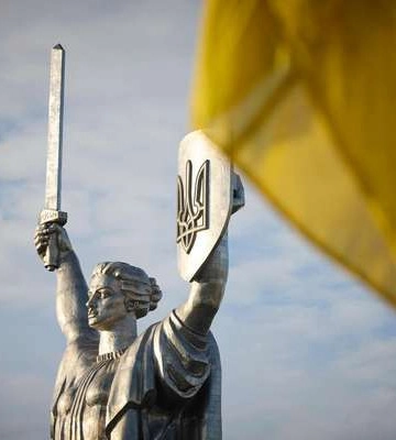 Сьогодні День звільнення України від фашистських загарбників – нині українці теж очищають свою землю від окупантів