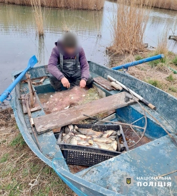 Карасі, окуні та камбали: в Одеській області чоловік незаконно наловив риби на майже 290 тисяч гривень