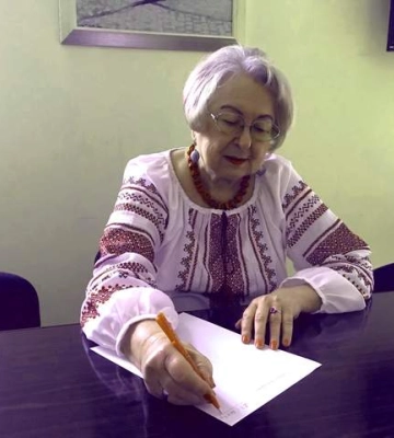 77-річна мешканка Львова встановила рекорд з написання найбільшої кількості радіодиктантів