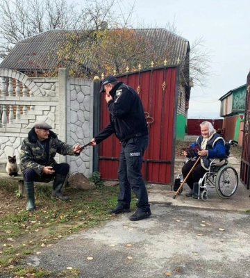 Не дозволяйте шахраям себе ошукати: поліцейські Рівненщини проводять попереджувальну інформкампанію
