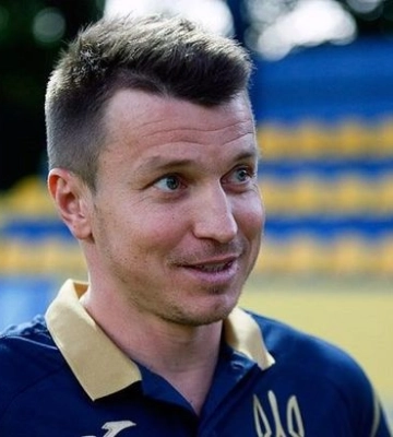 Руслану Ротаню – 42 роки: що ви знаєте про легенду Дніпра? Квіз від UA-Футбол