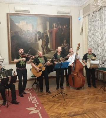 &quot;ВІЛЬНІ КОЗАКИ&quot; побували в обласному художньому музеї (ФОТО)