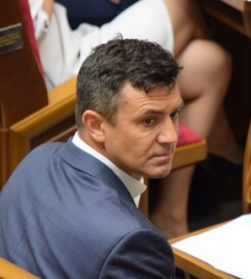 У людей здали нерви: скандальний нардеп Микола Тищенко вихопив по шиї на Закарпатті - подробиці
