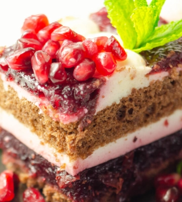 Творожный пирог &quot;Гуцульский&quot;. Пошаговый рецепт нежного и вкусного шоколадного десерта с вишневой прослойкой