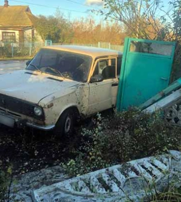 ДТП на Полтавщині: автомобіль збив чоловіка, який стояв біля паркану