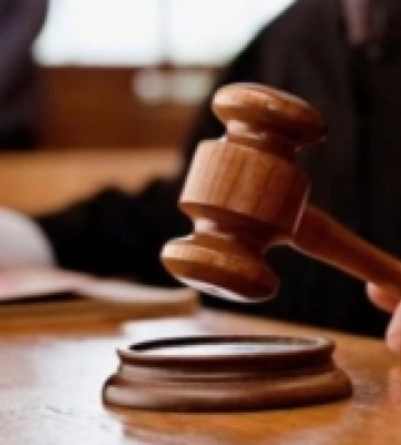 Неповнолітнього сарненчанина судитимуть за угон та крадіжку мотоцикла
