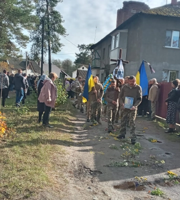 На Волині попрощалися з військовим Володимиром Карпуком, який загинув на Запоріжжі