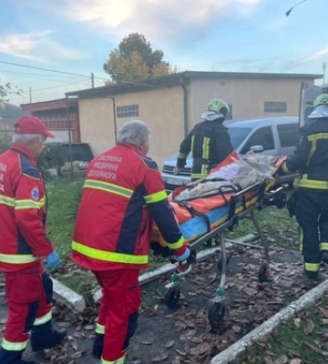 Волинські рятувальники врятували  жінку похилого віку
