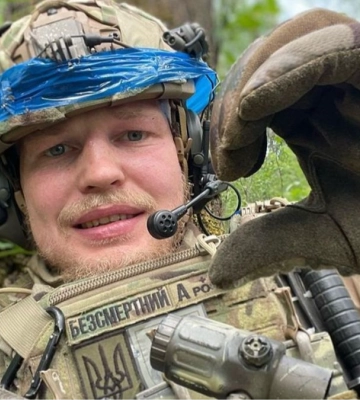 Подумали що п&amp;#039;яний, чи наркоман: у Дніпрі зупинили втомленого військового, який їхав з фронту. Відео