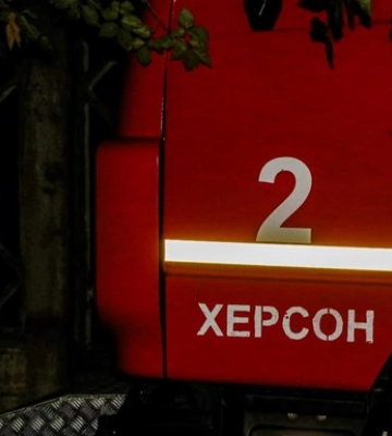 Росіяни вдарили по центру Херсона, є жертва та поранені