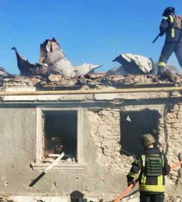 Ракети на Дніпропетровщині, уламки збитого дрона наробили лиха на Миколаївщині: ситуація в регіонах