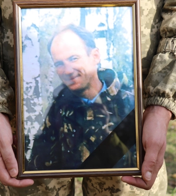 На Тростянеччині провели в останню путь загиблого героя
