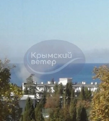 В Севастополе взрывы и дым над Севморзаводом. Оккупанты пишут о &quot;ПВО и маскировке&quot;: видео