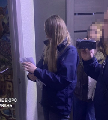 Ділки з Вінниччини роками продавали контрафактний алкоголь по всій країні на мільйони гривень