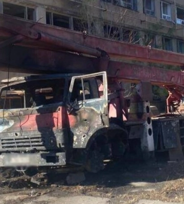 Ворог вдарив ракетами по судноремонтному заводу в Одеському районі, двоє поранених