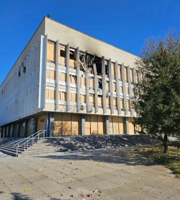 Пожежа спалахнула в одній з бібліотек Херсона внаслідок обстрілу