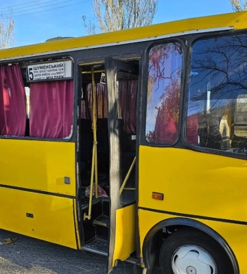 Росіяни обстріляли автобус з пасажирами у Херсоні