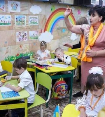Ще 200 дітей прийшли в унікальну школу в Харкові