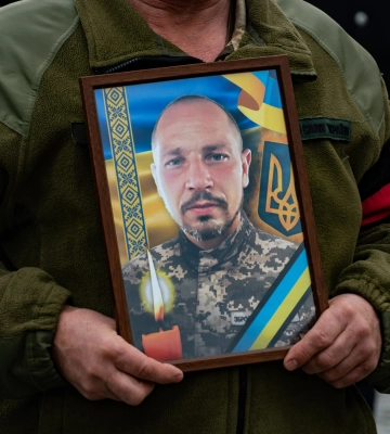 В Ужгороді сьогодні, 30 жовтня, попрощалися із 34-річним солдатом Віталієм Куцаєвим
