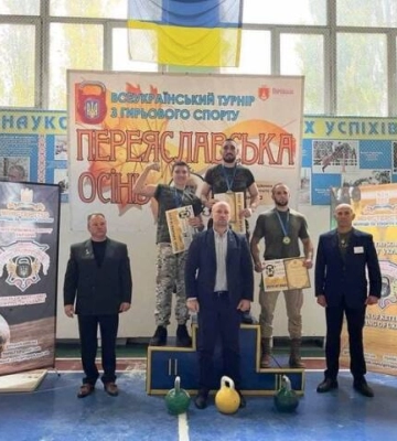 Кропивницький спортсмен переміг на всеукраїнському турнірі з гирьового спорту