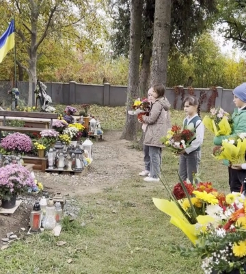 У Снятині відбувся благодійний майстер-клас з флористики (відео)