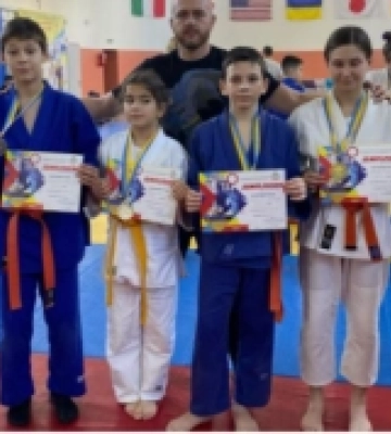 Юні аккерманські спортсменки вдало виступили у Дитячій лізі дзюдо